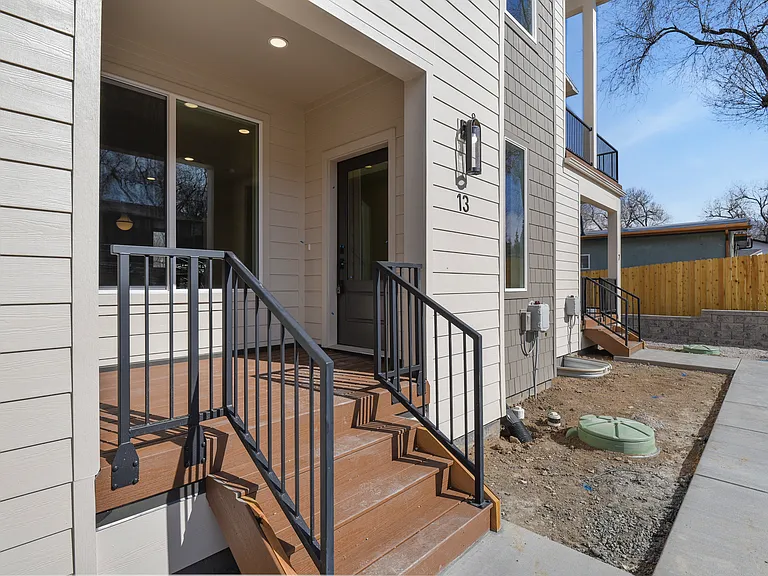 25 Noyer Ct — Photo 2