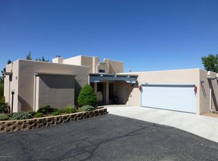 8201 Foothills Dr, Farmington, NM 87402