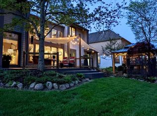 411 Mainsail Dr, Westerville, OH 43081