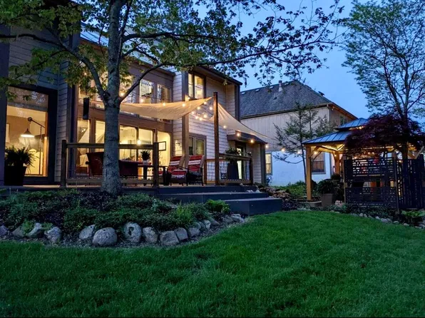 411 Mainsail Dr, Westerville, OH 43081