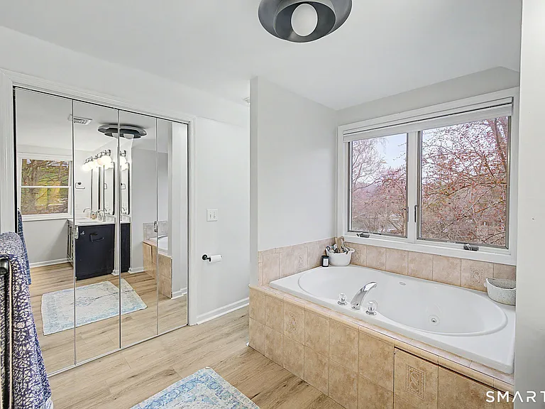 14 Shore Rd — Photo 21