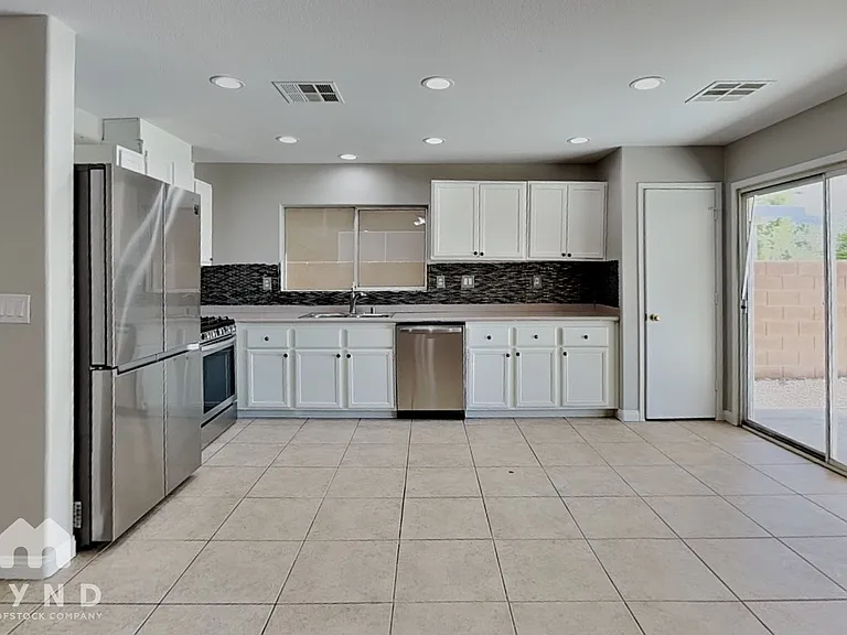 8128 Calico Wind St — Photo 3