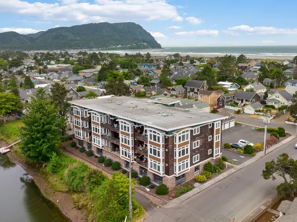 445 Avenue G Unit 203, Seaside, OR 97138