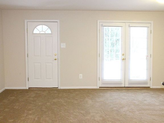 3rd image of 101 Cambridge Ln #168