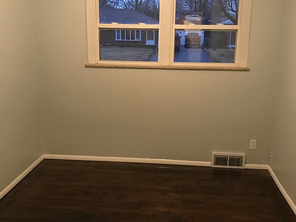 2nd image of 2573 Lynch Ave
