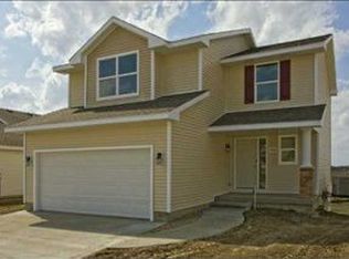 3062 E 52nd St, Des Moines, IA 50317