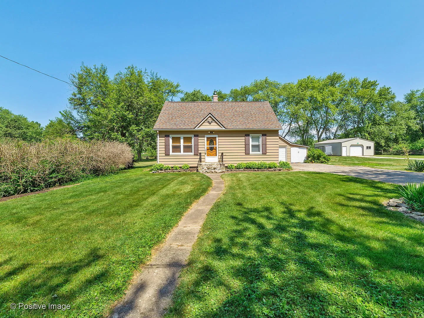 33W600 East Ln photo 1