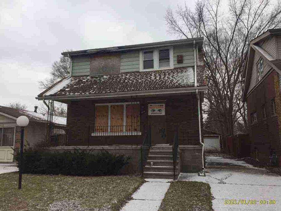 974 E Robinwood