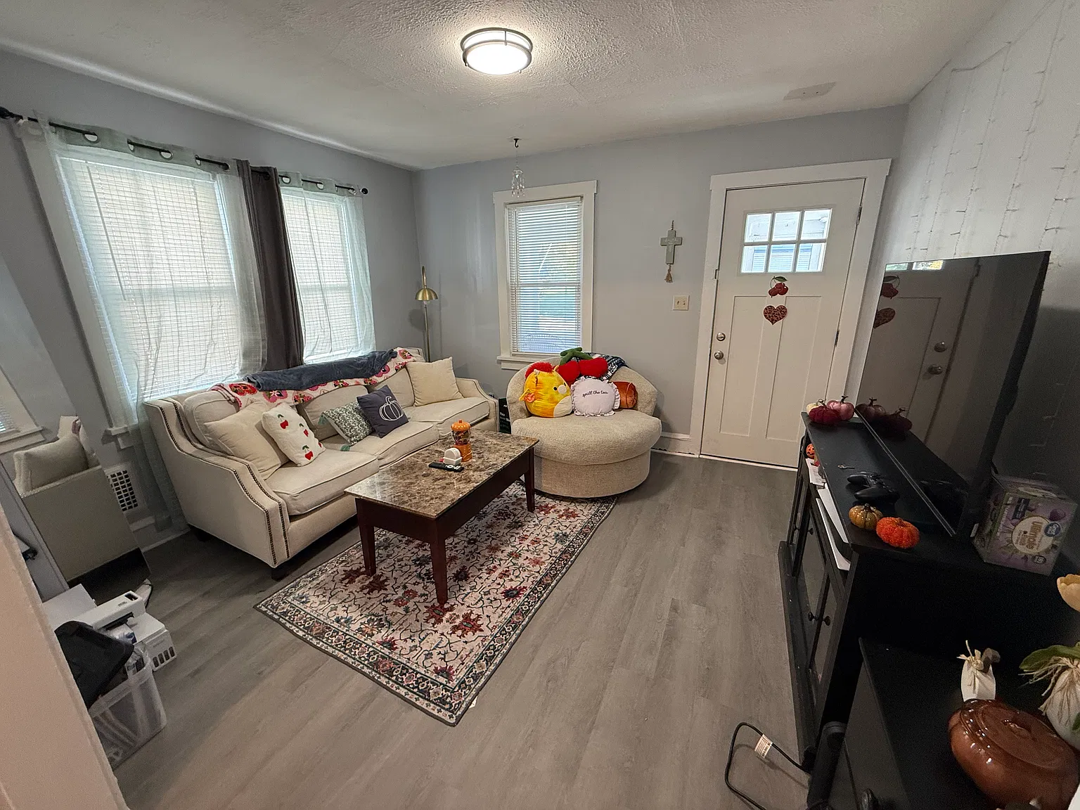 2 bed, 856 sqft, $2,100 — Photo 3