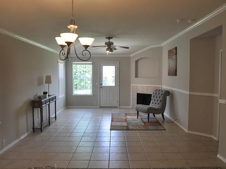 20110 Larkspur Lndg — Photo 3