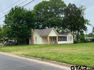302 W College St, Athens, TX 75751