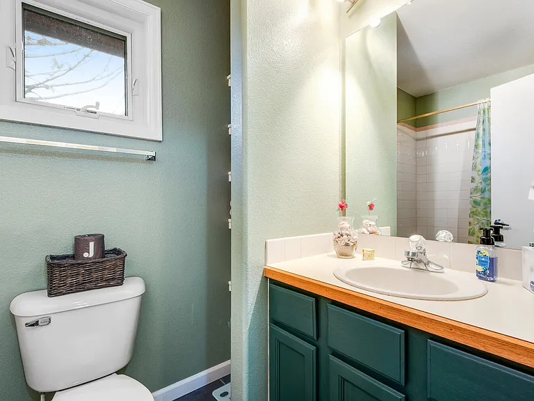 Second full bathroom on the top floor