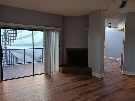 4th image of 557 Pinellas Bayway S APT 112