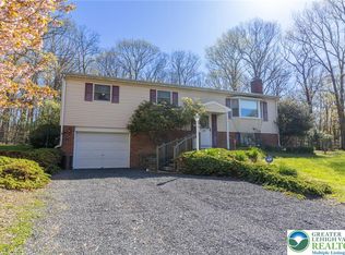 122 Big Oak Ln, Tannersville, PA 18372