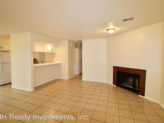 4th image of 905 Aspen Ct