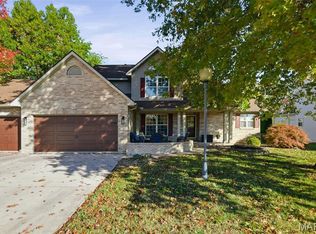 121 Somerset Dr, Glen Carbon, IL 62034