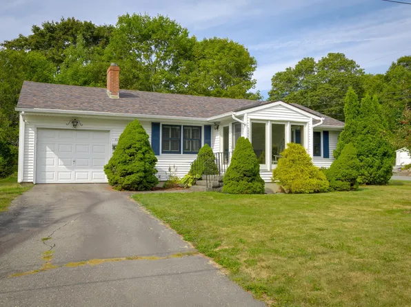 35 Maple Street, Ellsworth, ME 04605