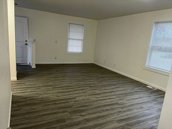 4th image of 2238 Vermont Ave