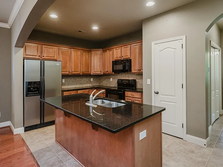 5689 Park Side Rd — Photo 5
