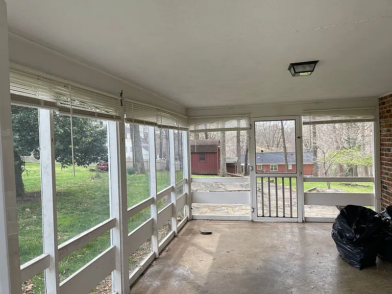 2047 Overbrook Rd — Photo 4