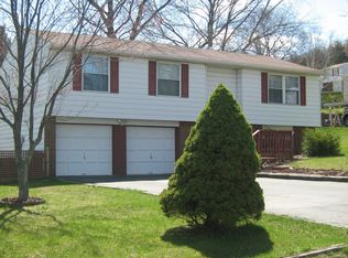 175 Sherwood Dr, Freedom, PA 15042