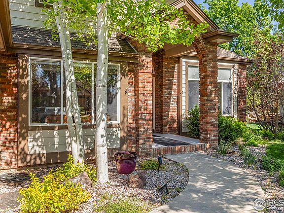 3rd image of 4127 Stoneham Cir