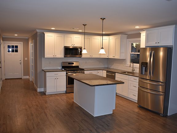 5th image of 20 Georgetown Dr