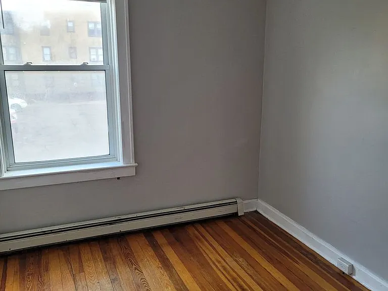 200 Steward Ave — Photo 5