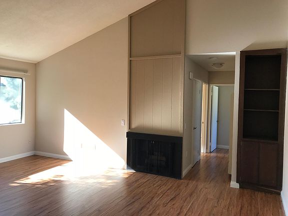 Grand Vaulted Ceiling