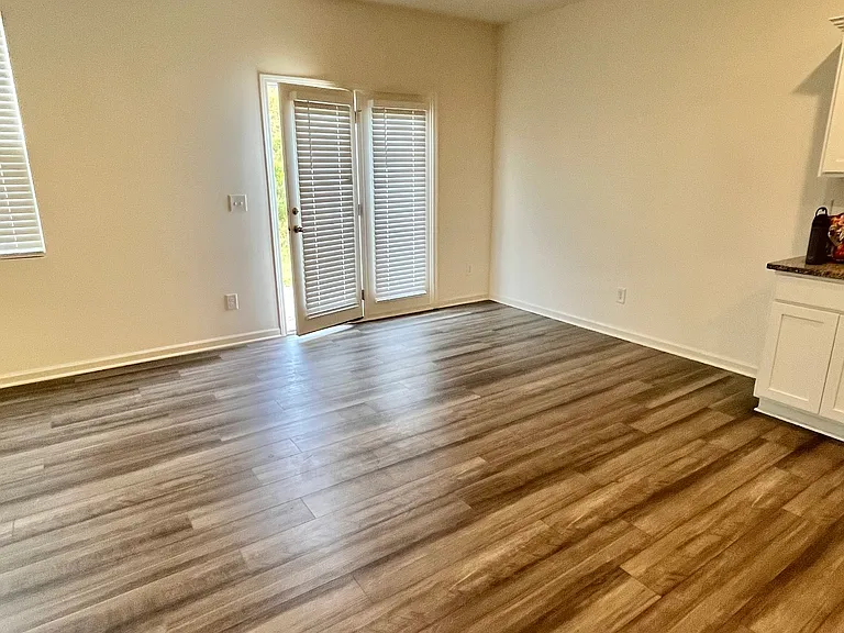 173 Swindon Dr — Photo 10