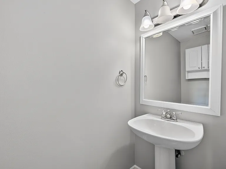 3141 Bridlewood Dr — Photo 33