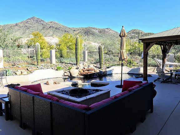 Sentinel Rock backyard