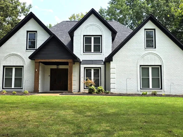23 Woodgrove Dr, Jackson, TN 38305