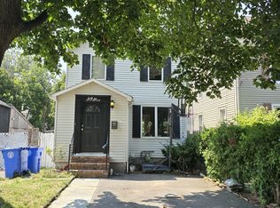 46 W Railroad Ave, Tenafly, NJ 07670