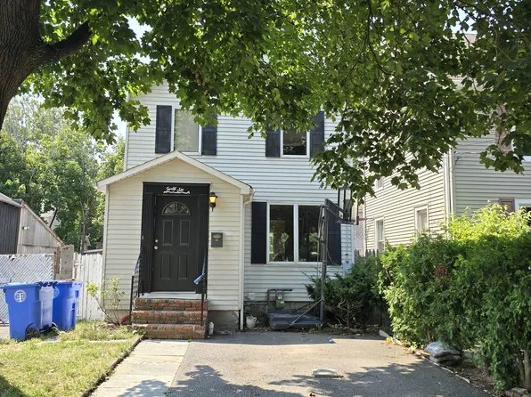 46 W Railroad Ave, Tenafly, NJ 07670