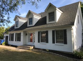 1595 Hamilton Ct, Bettendorf, IA 52722