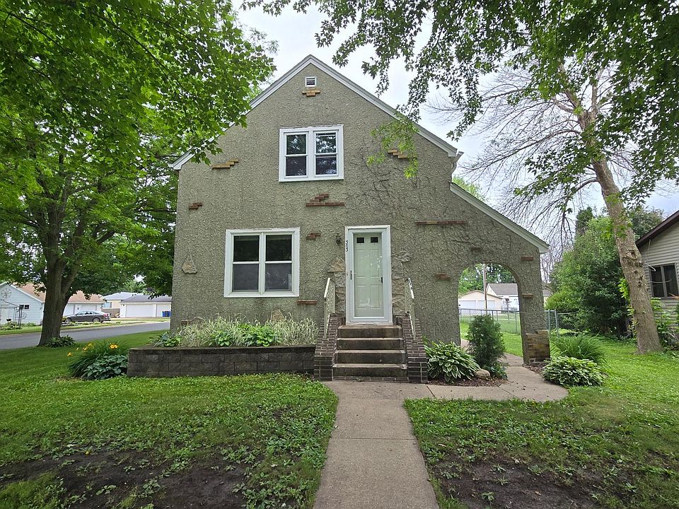 1st image of 303 W Main St
