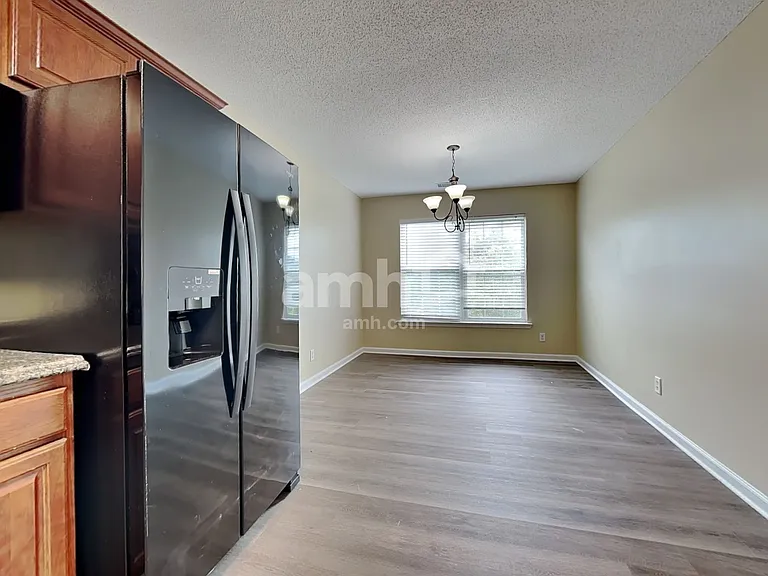 57 Springwater Dr — Photo 3