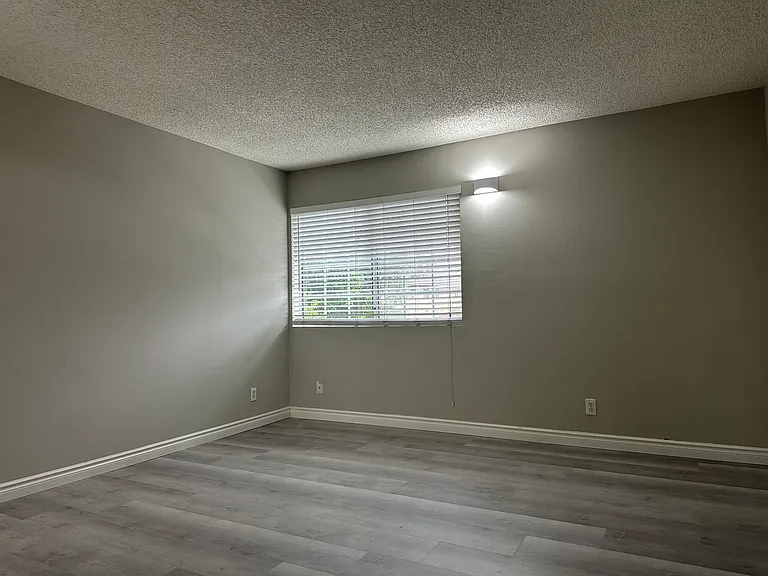 Sultana Village Townhomes — Photo 7