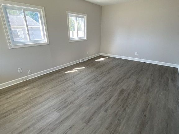 5th image of 6901 Pyramid Ave