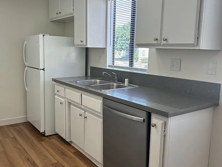120 N Atlantic Blvd — Photo 10