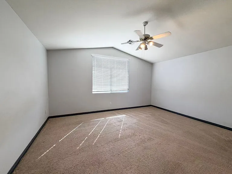 901 Golden Hawk Way — Photo 10