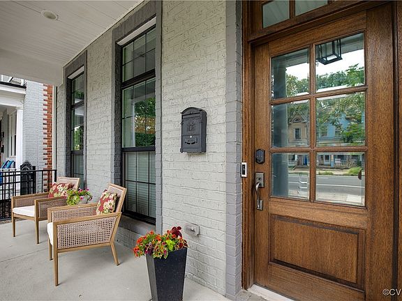 3rd image of 2913 Ellwood Ave
