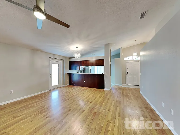 11008 Millbury Ct — Photo 4