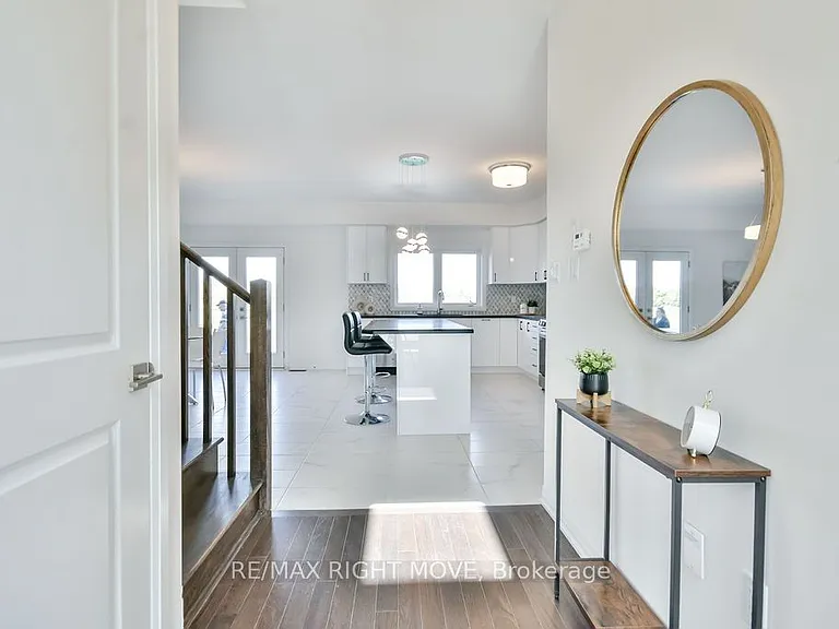 3721 Quayside Dr — Photo 3