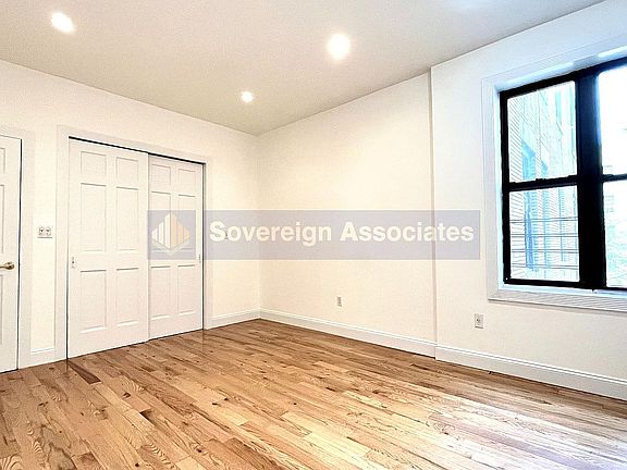4th image of 300 Fort Washington Ave APT 4I