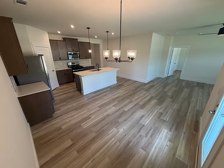 3796 Hawks Creek Dr — Photo 10