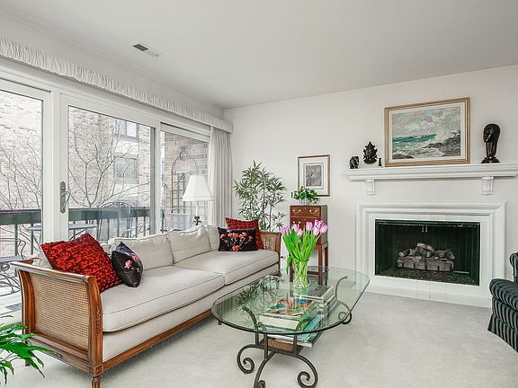 4th image of 201 Lake Hinsdale Dr APT 212