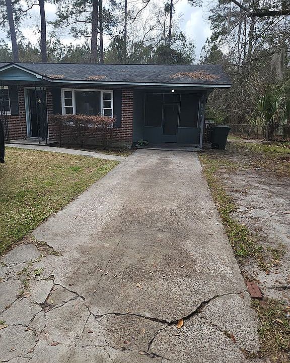 1st image of 412 Rogers Rd