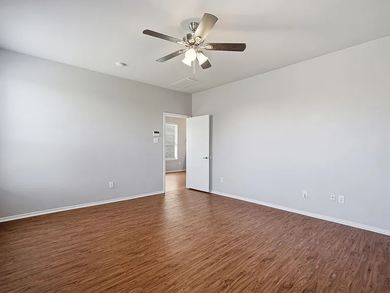 1113 Beaverwood Ln — Photo 16